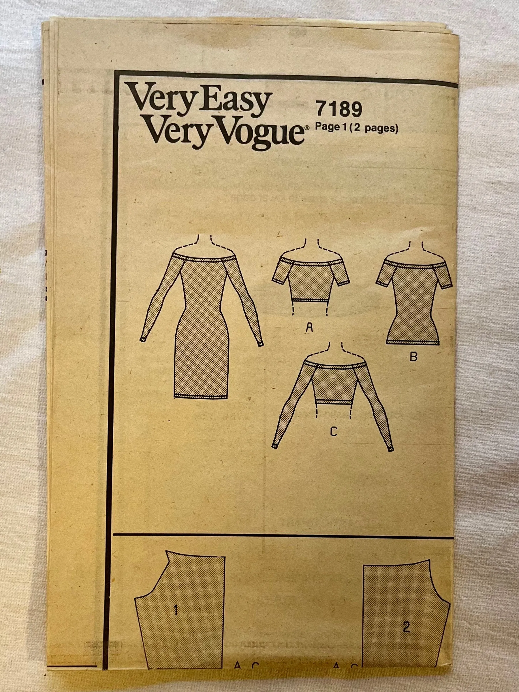 Very Easy Very Vogue 7189 CUT Adult Casual/Athletic Wear Size 8